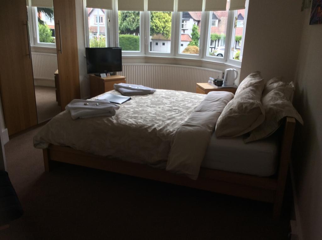Broad Oaks B&B Solihull Bagian luar foto