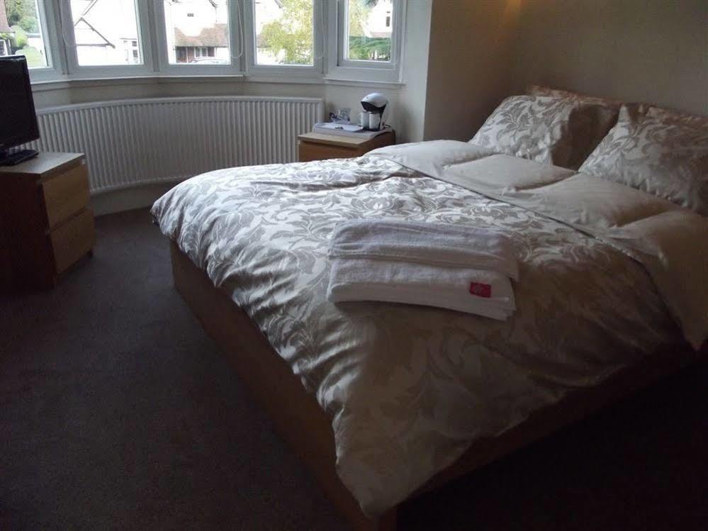 Broad Oaks B&B Solihull Bagian luar foto
